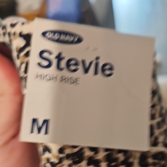 Old Navy Leopard Print Leggings - Black and White - Picture 5 of 5